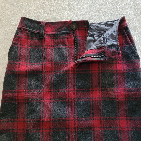 Eddie Bauer Plaid Wool Skirt EUC - Picture 8 of 9